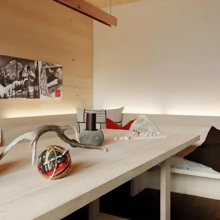 Alpenrose Boutique Gretl